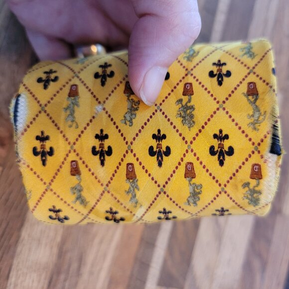 Mickey Mouse Disneyland Yellow Silk Vintage Necktie - Picture 10 of 10